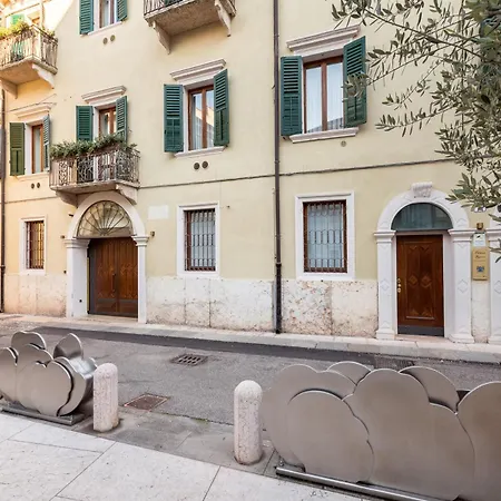 Apartman Palazzo Ristori *