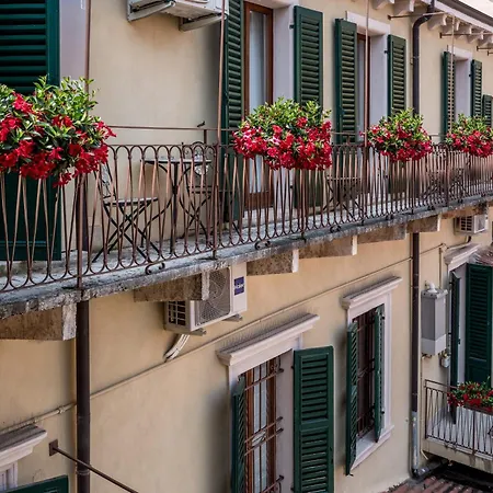 Palazzo Ristori Daire *